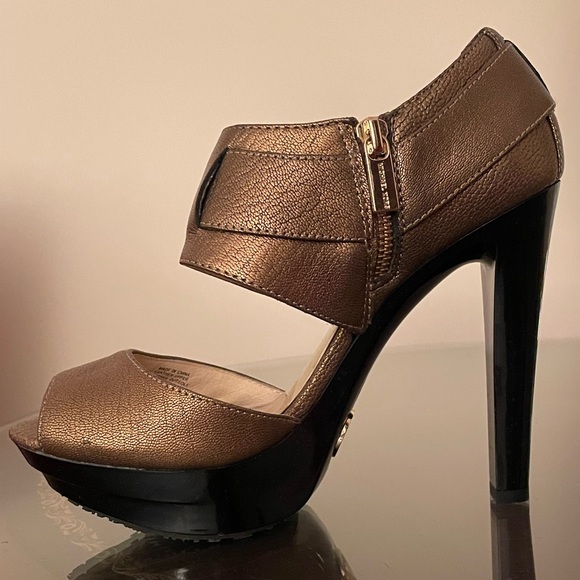 Michael Kors Heels - Picture 5 of 7